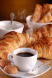 caffè, croissant e amaretti - uno