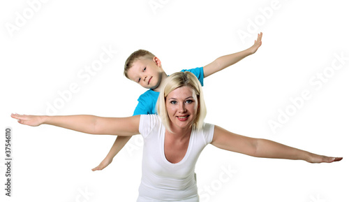 Foto: mother with son in studio mother with son in studio