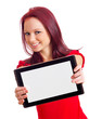 Foto: Frau streckt Tablet PC in Richtung Kamera Frau streckt Tablet PC in Richtung Kamera