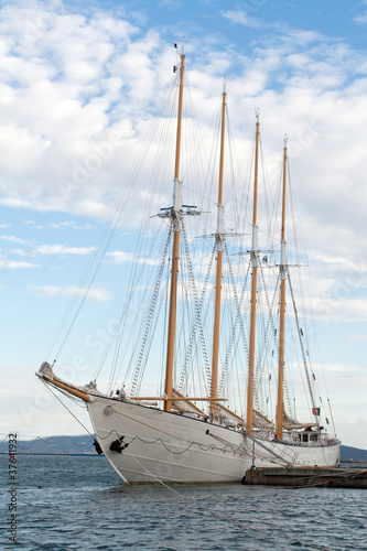 Photo: Tall Ship in pier Tall Ship in pier