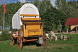 campement de cowboy en roulotte