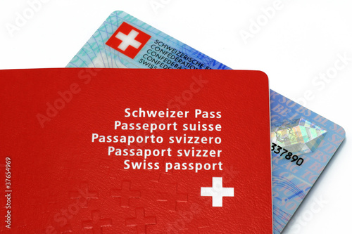 Photo: schweizer pass mit id-karte schweizer pass mit id-karte