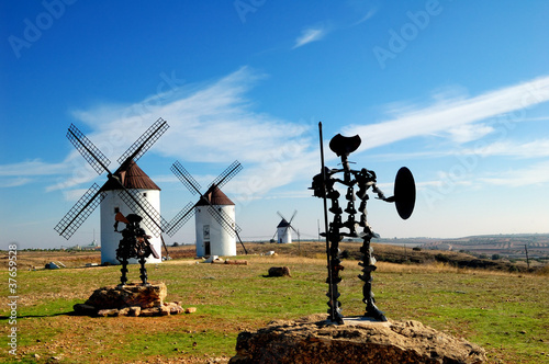Foto: Don Quixote and Sancho Panza statue Don Quixote and Sancho Panza statue