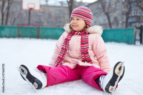Photo: child leaning skating child leaning skating