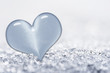 Coeur dans la neige