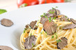Spaghetti mit frischer schwarzer Trüffel