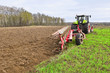 Foto: Spring work in the field Spring work in the field