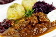 Reh - Ragout mit Knödel,Sahne,Rotkohl,Preiselbeeren