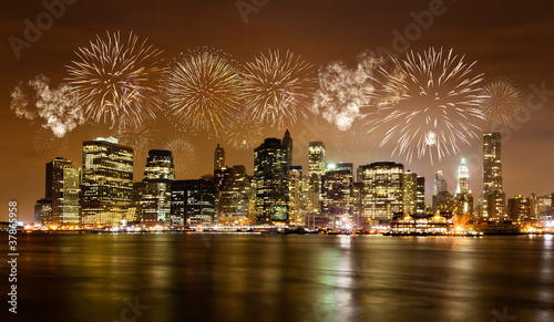Photo: Skyline von New York mit Feuerwerk Skyline von New York mit Feuerwerk
