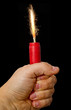 Sprengstoff in der Hand