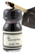 plume de calligraphie, encre noire