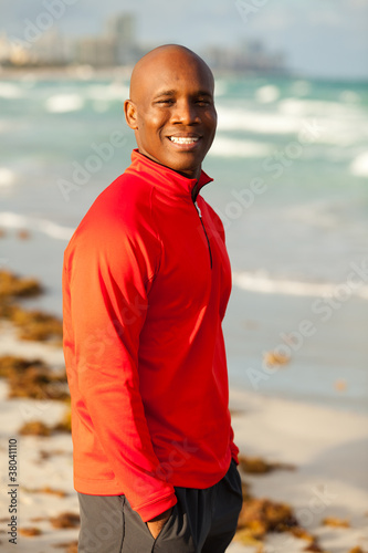 Foto: Handsome Man Outdoor Portrait in Miami South Beach Handsome Man Outdoor Portrait in Miami South Beach