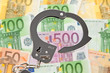 Euro Geldscheine mit Handschellen