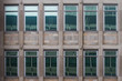 Fassade eines alten Bürogebäudes