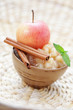 apples with cinnamon