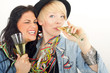 Foto: junge Menschen in Partylaune junge Menschen in Partylaune