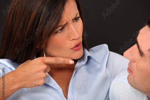 Photo: Woman blaming her husband Woman blaming her husband