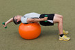Fitnesstraining mit dem Gymnastikball