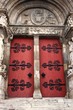 les portes de l'abbatiale de Saint Gilles