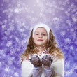 Cuty little girl in winter wear