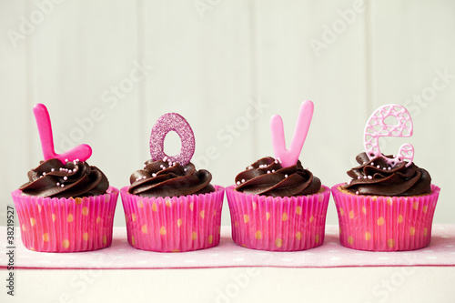 Photo: Valentine cupcakes Valentine cupcakes