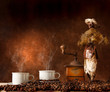 Caffè caldo, macina caffè e contadino