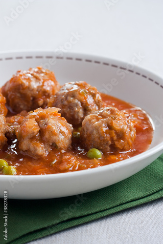 Photo: Stewed meatballs with peas, tomato and onion Stewed meatballs with peas, tomato and onion