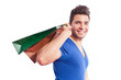 Joven con bolsas de compras