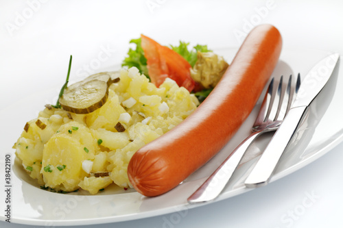 Foto: Bockwurst mit Kartoffelsalat Bockwurst mit Kartoffelsalat