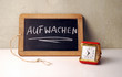Weckruf mit Schild