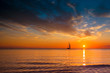 Barca a Vela al Tramonto