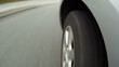Autoreifen während der Fahrt gefilmt