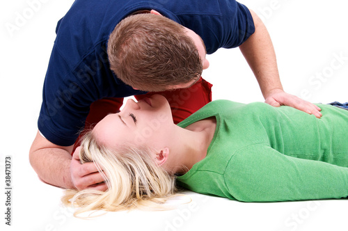 Foto: Sanitäter mit bewusstloser Person Sanitäter mit bewusstloser Person