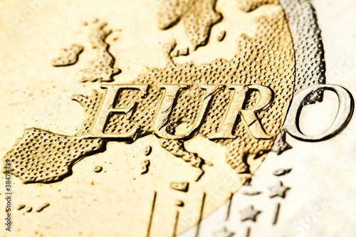 Foto: Macro of euro zone map from the coin Macro of euro zone map from the coin