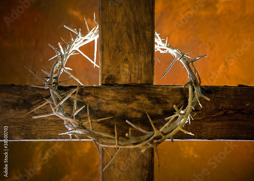 Photo: Cross with crown of thorns Cross with crown of thorns