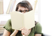 Foto: bright picture of young woman woman with book bright picture of young woman woman with book