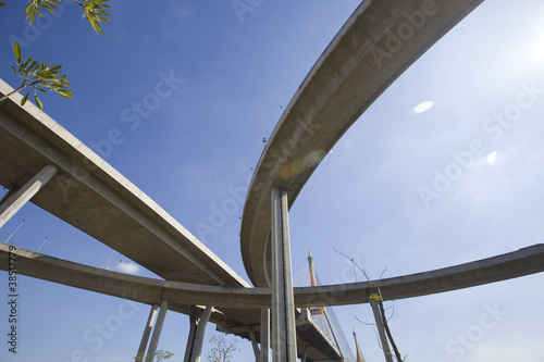 Photo: large crossing highway overhead large crossing highway overhead