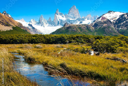 Photo: Naturlandschaft mit Fitz Roy in Patagonien, Argentinien Naturlandschaft mit Fitz Roy in Patagonien, Argentinien