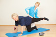 Foto: Senorin mit personal Trainer Senorin mit personal Trainer