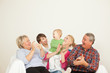 Foto: Familien Generation auf dem Sofa Familien Generation auf dem Sofa