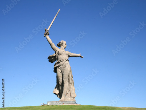 Foto: The Motherland Calls in Mamayev Kurgan in Volgograd, Russia The Motherland Calls in Mamayev Kurgan in Volgograd, Russia