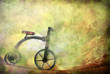 Ilustración: card old toy, tricycle bike card old toy, tricycle bike