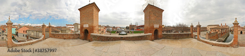 Photo: Comacchio, ponte trepponti Comacchio, ponte trepponti