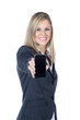 Attraktive Frau präsentiert neues Handy