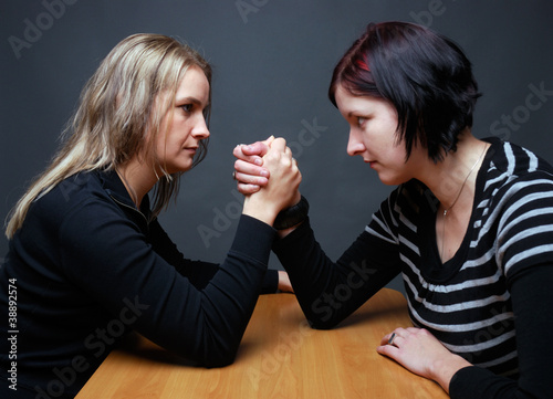Foto: Rivalinnen Rivalinnen