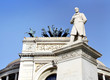 Monumento a Ruggero Settimo, Piazza politeama a Palermo, Italia.