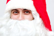 Close up di un giovane Babbo Natale