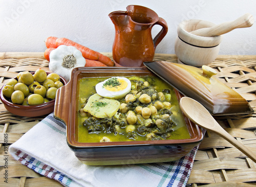 Photo: Garbanzos con espinacas, potaje de vigilia. Garbanzos con espinacas, potaje de vigilia.