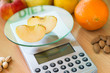apple slices on kitchen scale