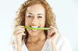Frau mit Spargel